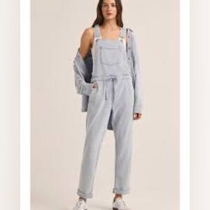 Z Supply Women's Blue Knit Overalls L